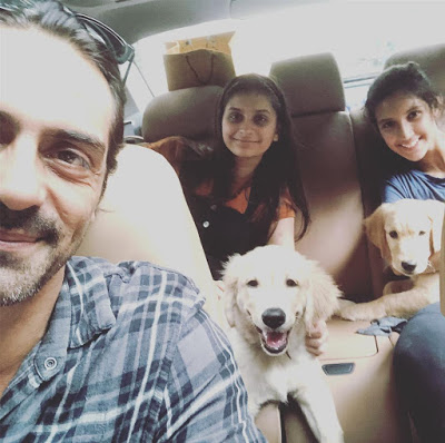 Arjun Rampal wih Daughters