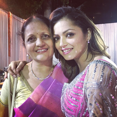 Drashti with her mother