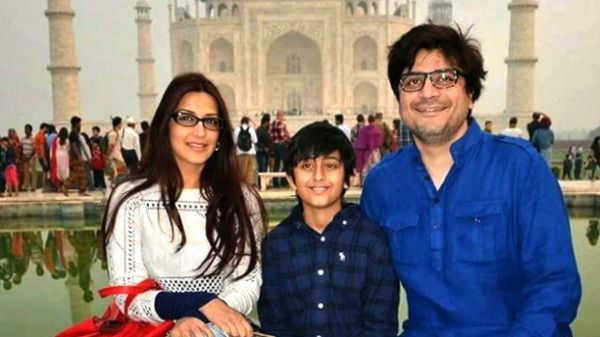 Goldie Behl with Son and Wife sonali Bendre