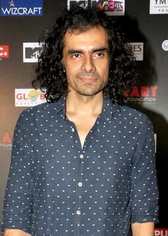 Imtiaz Ali in an Award show