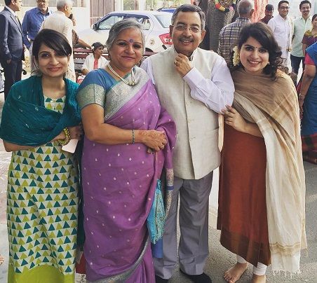 Vinod Dua family