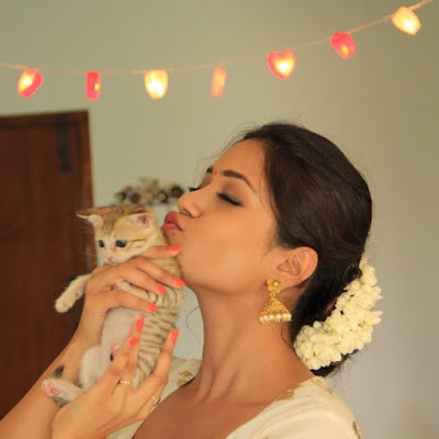 Nivetha is a cat lover