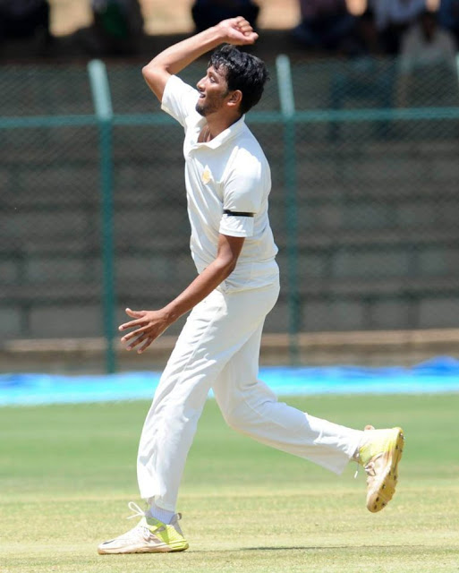 Prasidh Krishna Bowling