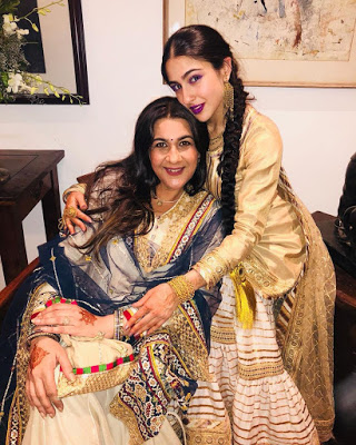 Sara Ali Khan with Arita Singh mother