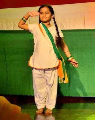 Sonakshi Save dancing in stage