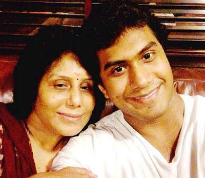 Vishagan Vanangamudi with his mother