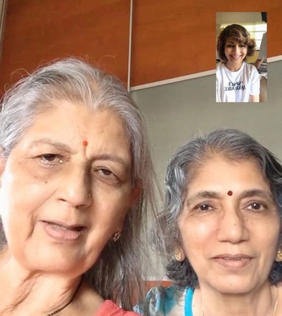 Sonali Bendre video calling her mother and aunt