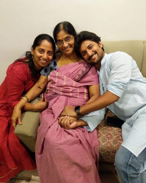 Nani with his mother and sister