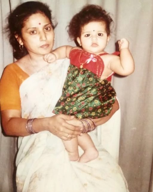 Priyanka Jawalkar with her mother in childhood